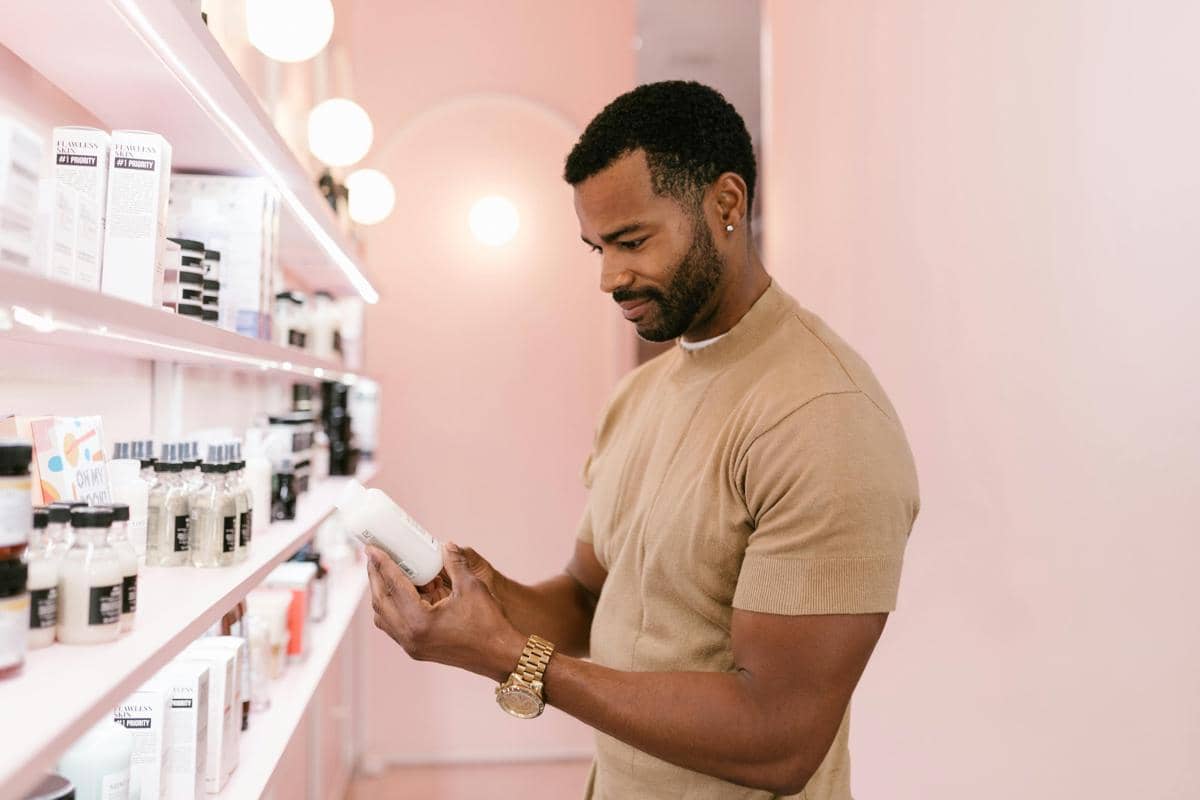 ilustrasi menelaah komposisi