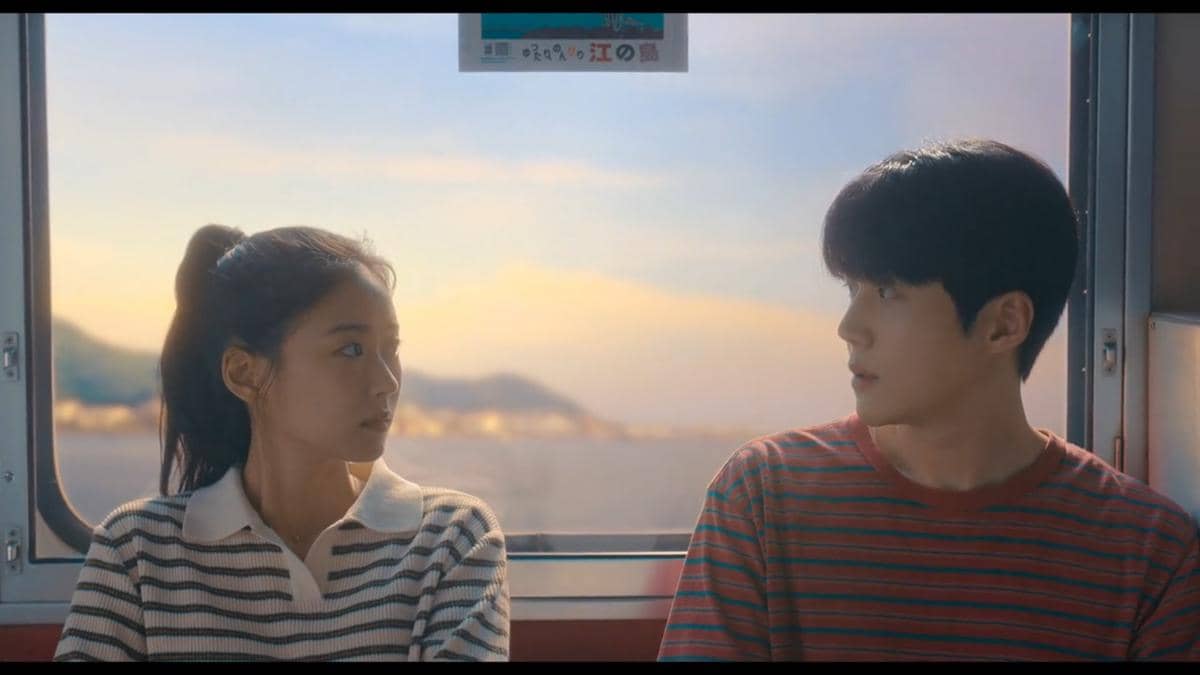 Lee Yi Dam dan Kim Seon Ho di drama Can This Love Be Translated?