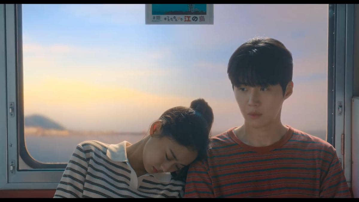 Lee Yi Dam dan Kim Seon Ho di drama Can This Love Be Translated?