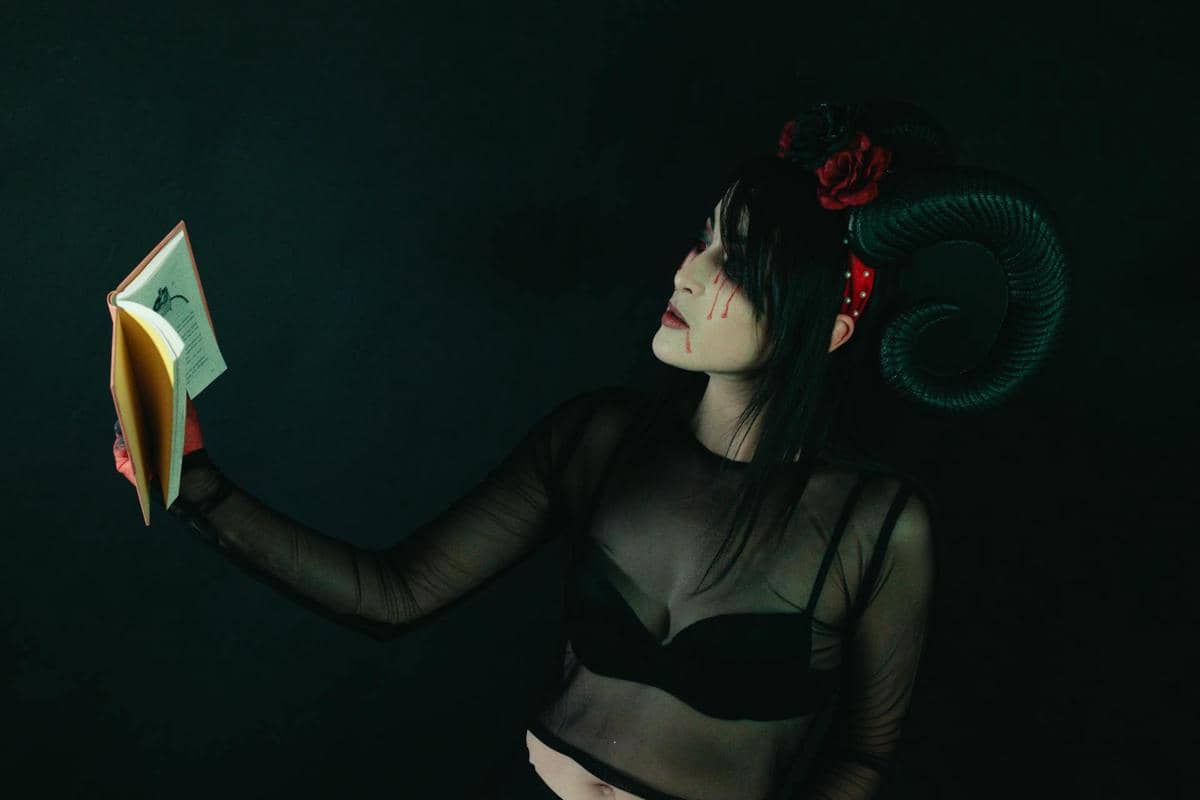 ilustrasi membaca buku