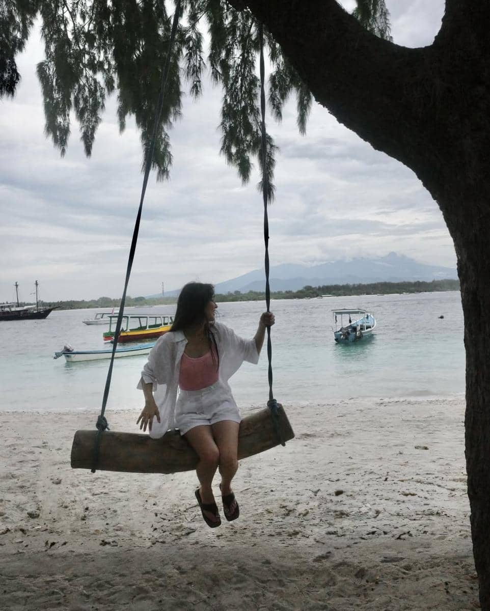 Yasmin Napper saat liburan ke Pulau Gili Meno.