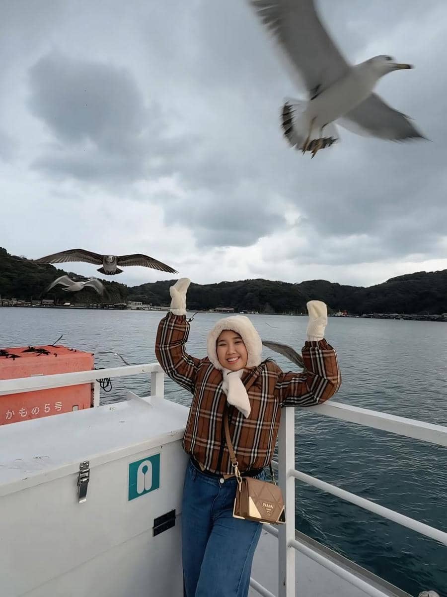 Keluarga Kiky Saputri ke desa nelayan Ine No Funaya