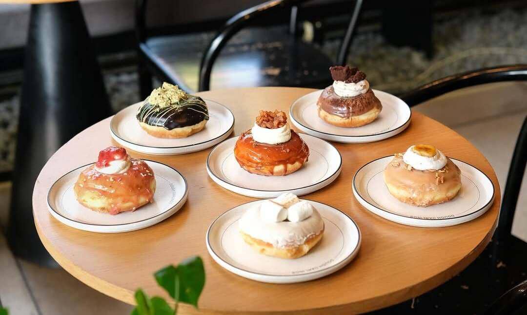 menu donat Dough Darlings