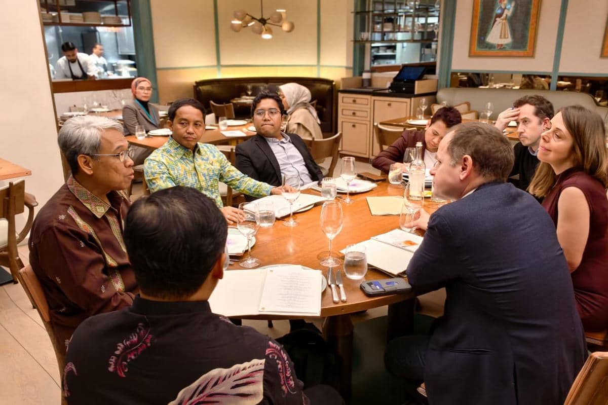 Menteri Kehutanan, Raja Juli Antoni bertemu Direktur Eksekutif The Royal Foundation of The Prince and Princess of Wales, Dr. Tom Clements (dok. Tim Menhut Raja Juli Antoni)