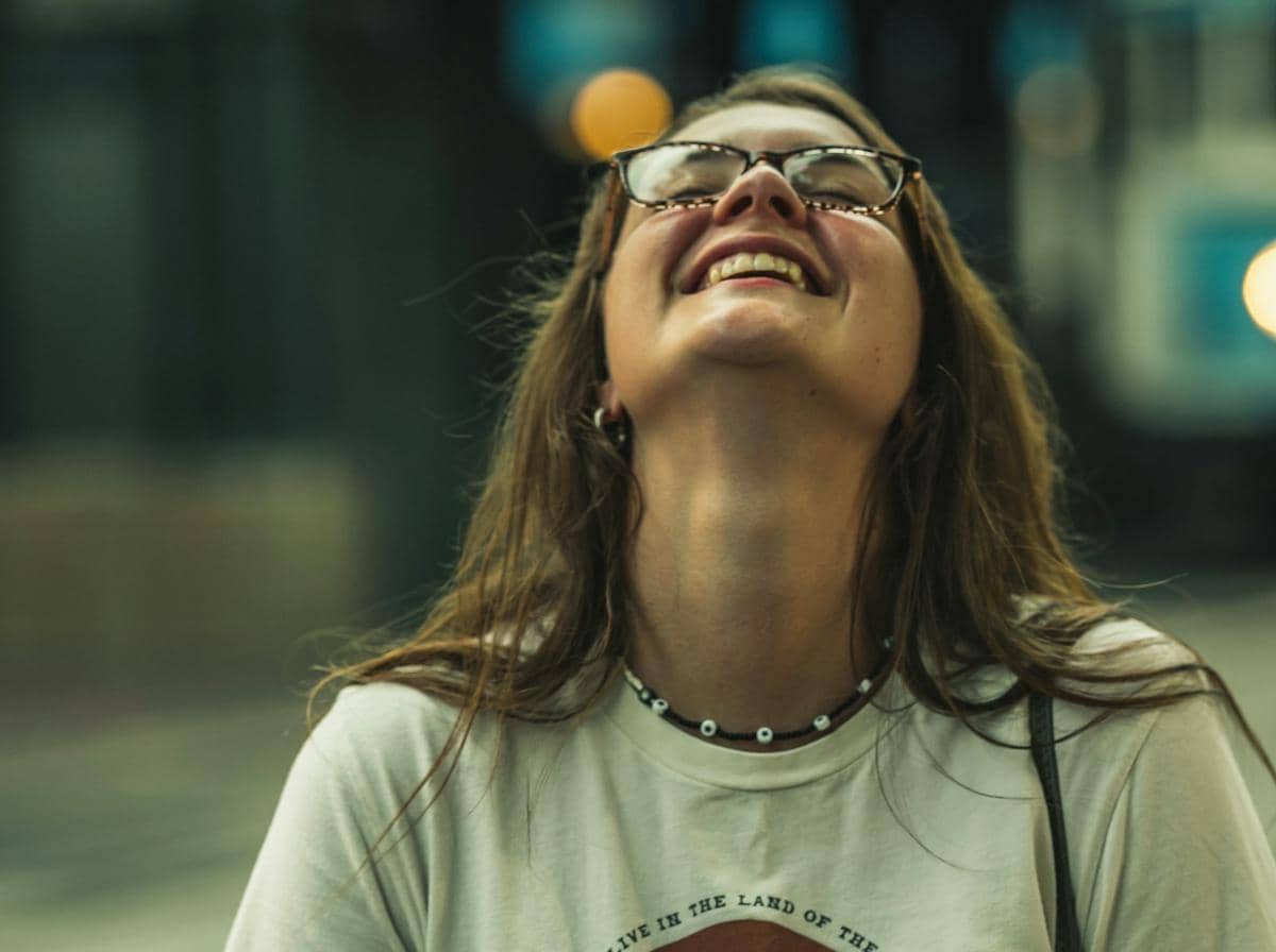 Ilustrasi merasa bahagia (unsplash.com/Photo by Coleman Glover)