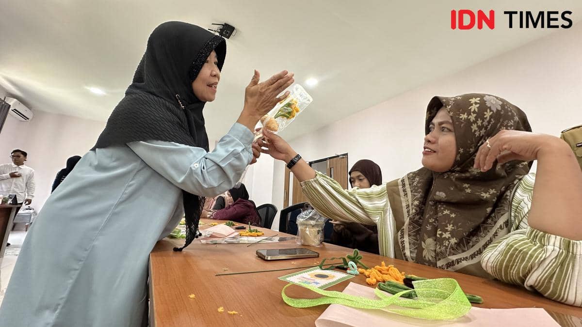 Perempuan dari komunitas tuli di Pontianak ikut pelatihan.