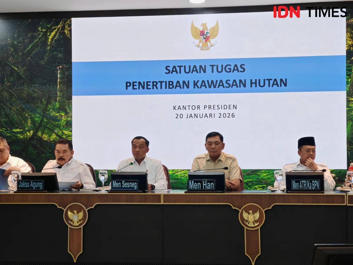 Konferensi Pers Satgas Penertiban Kawasan Hutan (Satgas PKH) (IDN Times/Ilman Nafi'an)