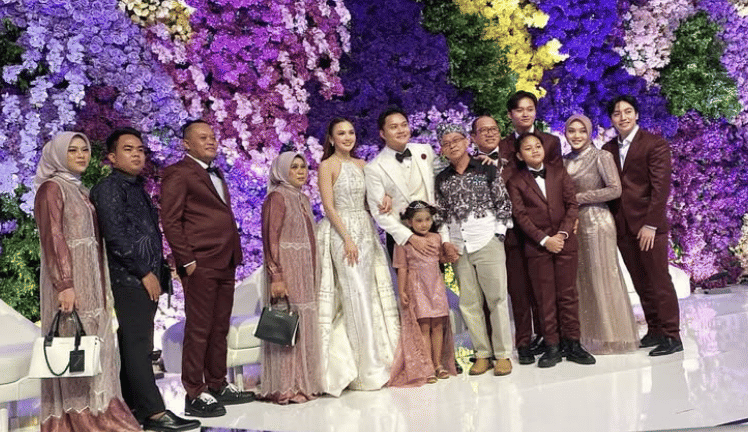 momen kedekatan Putri Delina dan Rizky Febian dengan Bintang