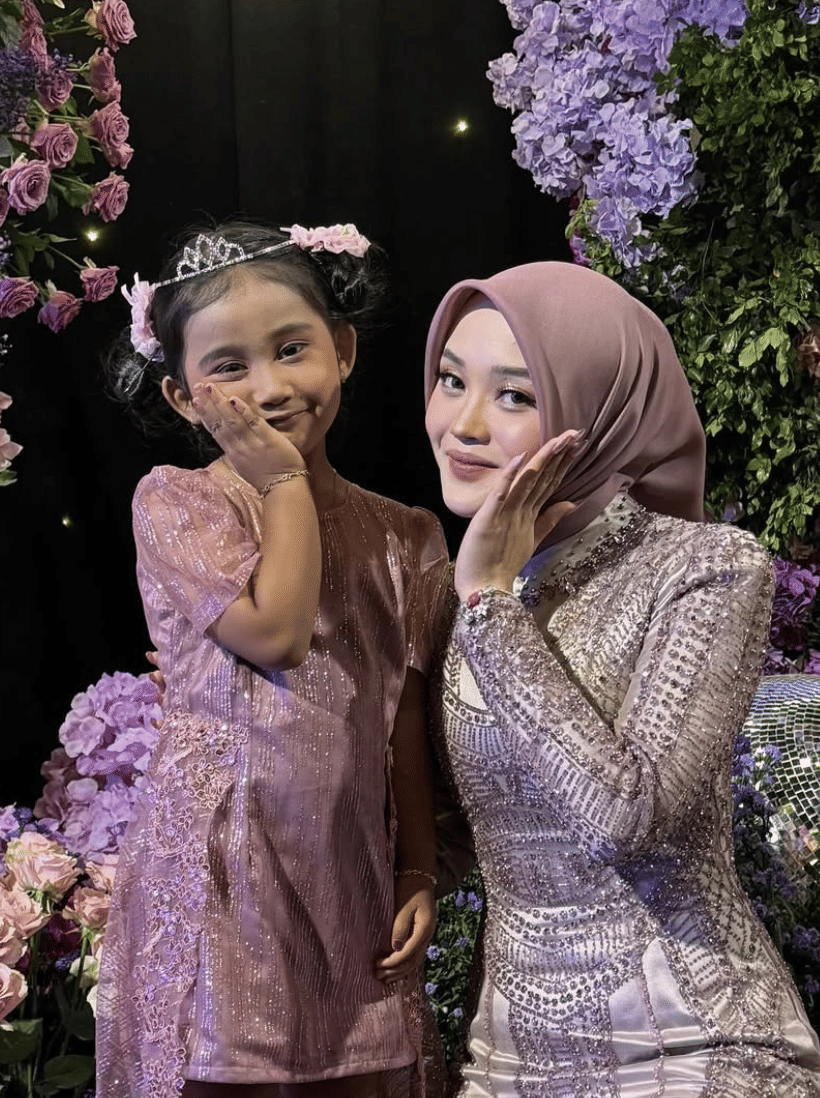 momen kedekatan Putri Delina dan Rizky Febian dengan Bintang