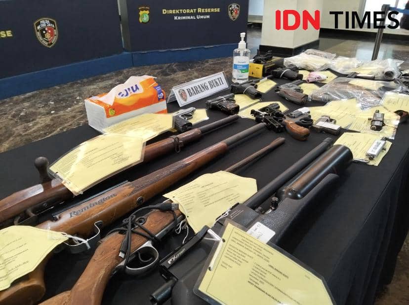 Barang bukti senjata api ilegal (IDN Times/Irfan Fathurohman)