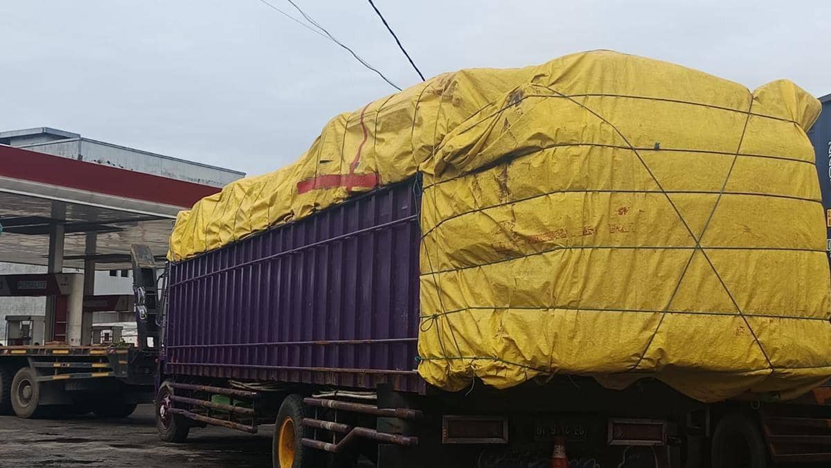 Truk angkutan barang