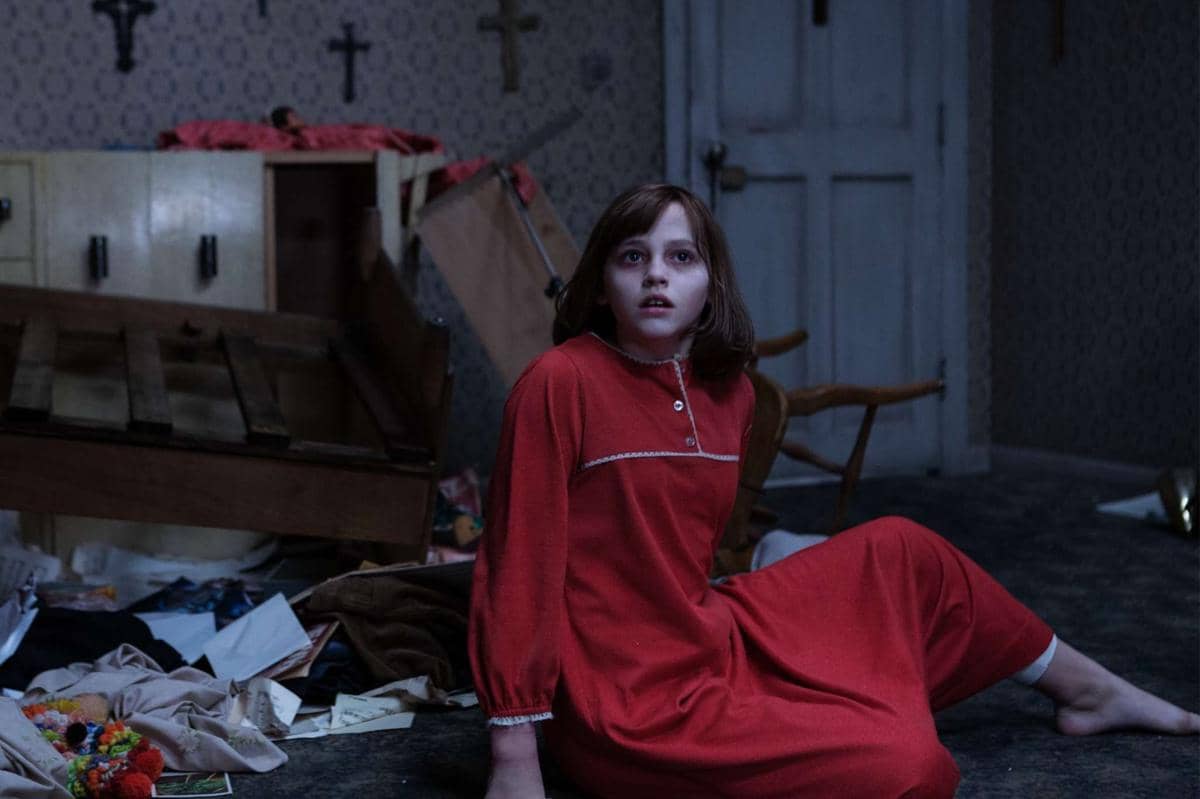 adegan dalam film The Conjuring 2