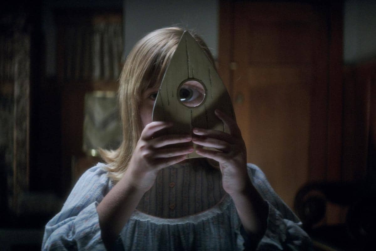 adegan dalam film Ouija: Origin of Evil