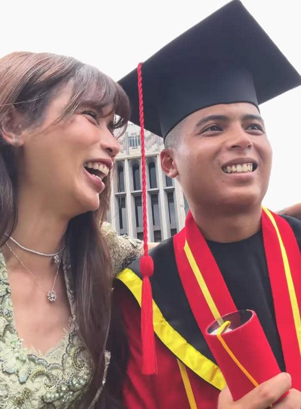 Sabrina Chairunnisa Hadiri Wisuda Adiknya Pama Kopassus (instagram.com/sabrinachairunnisa_)