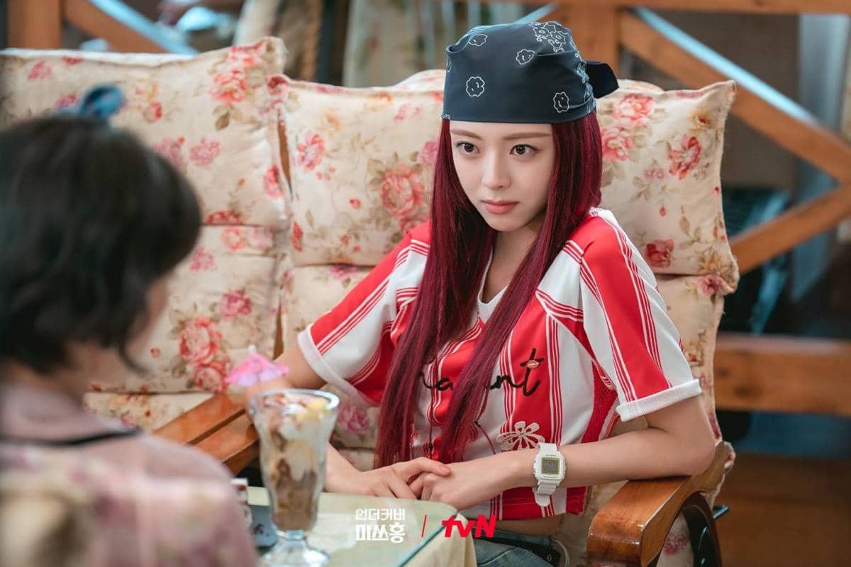 Cuplikan drama Korea Undercover Miss Hong