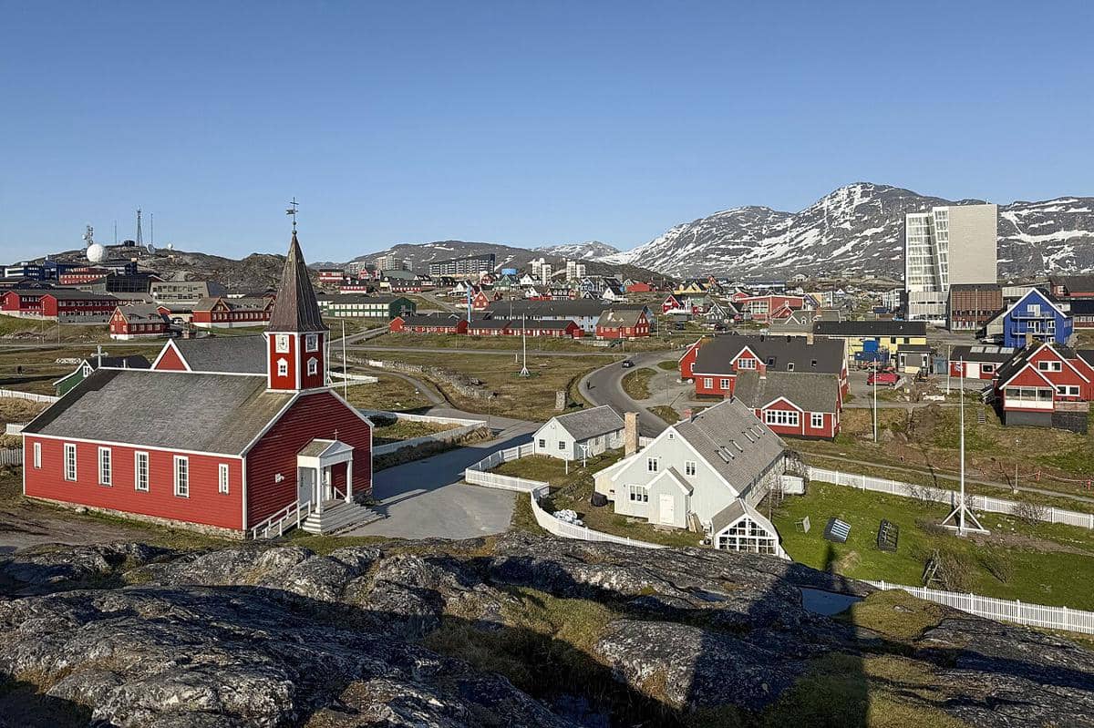 Pemandangan Nuuk, Greenland (Quintin Soloviev, CC BY 4.0, via Wikimedia Commons)
