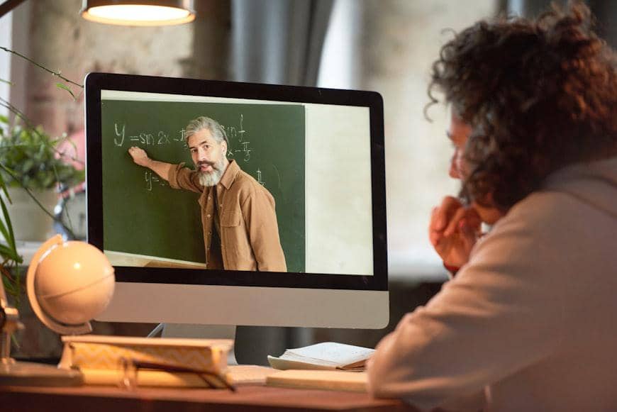 ilustrasi belajar otodidak