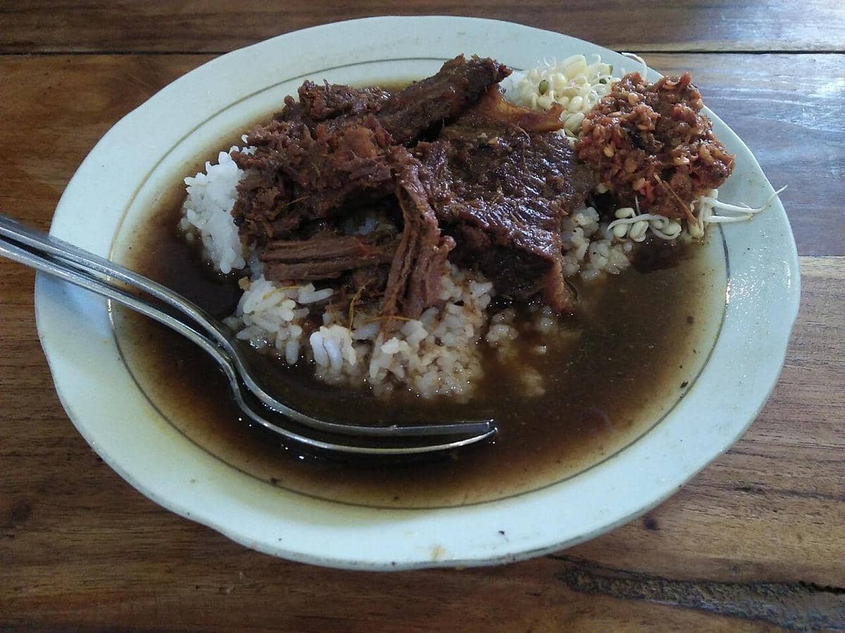 rawon daging sapi sederhana