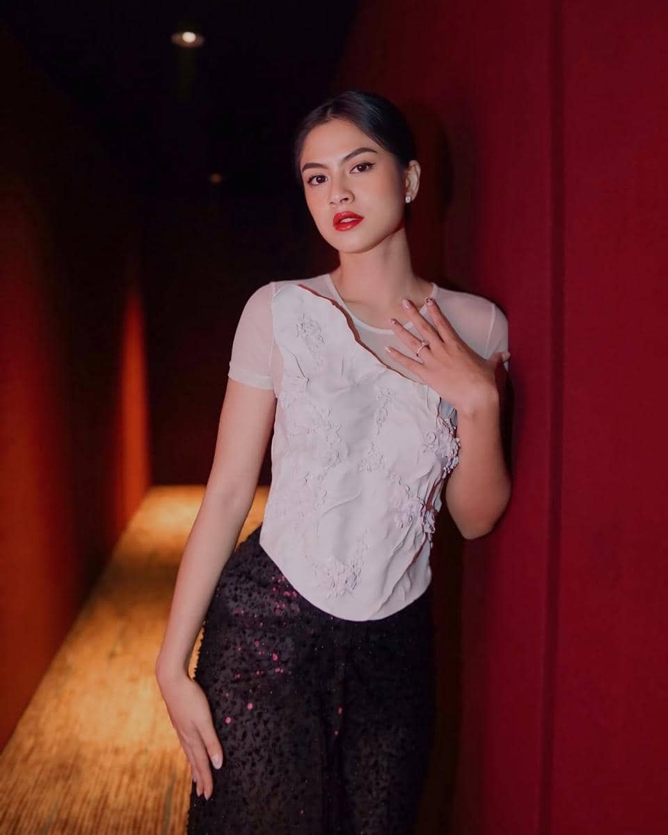 ide makeup kondangan ala Hana Saraswati