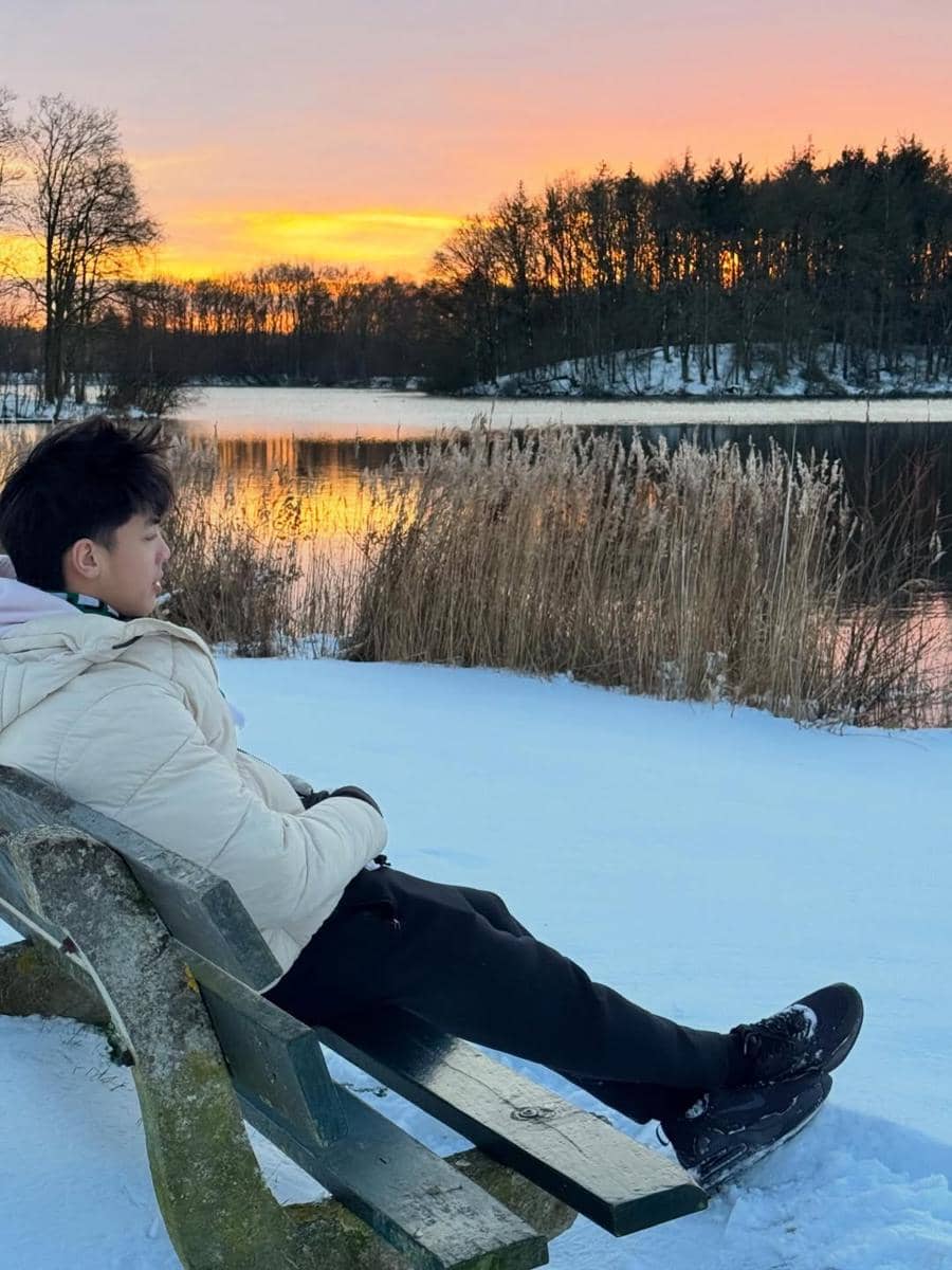 Keluarga Maudy Koesnaedi liburan di Belanda