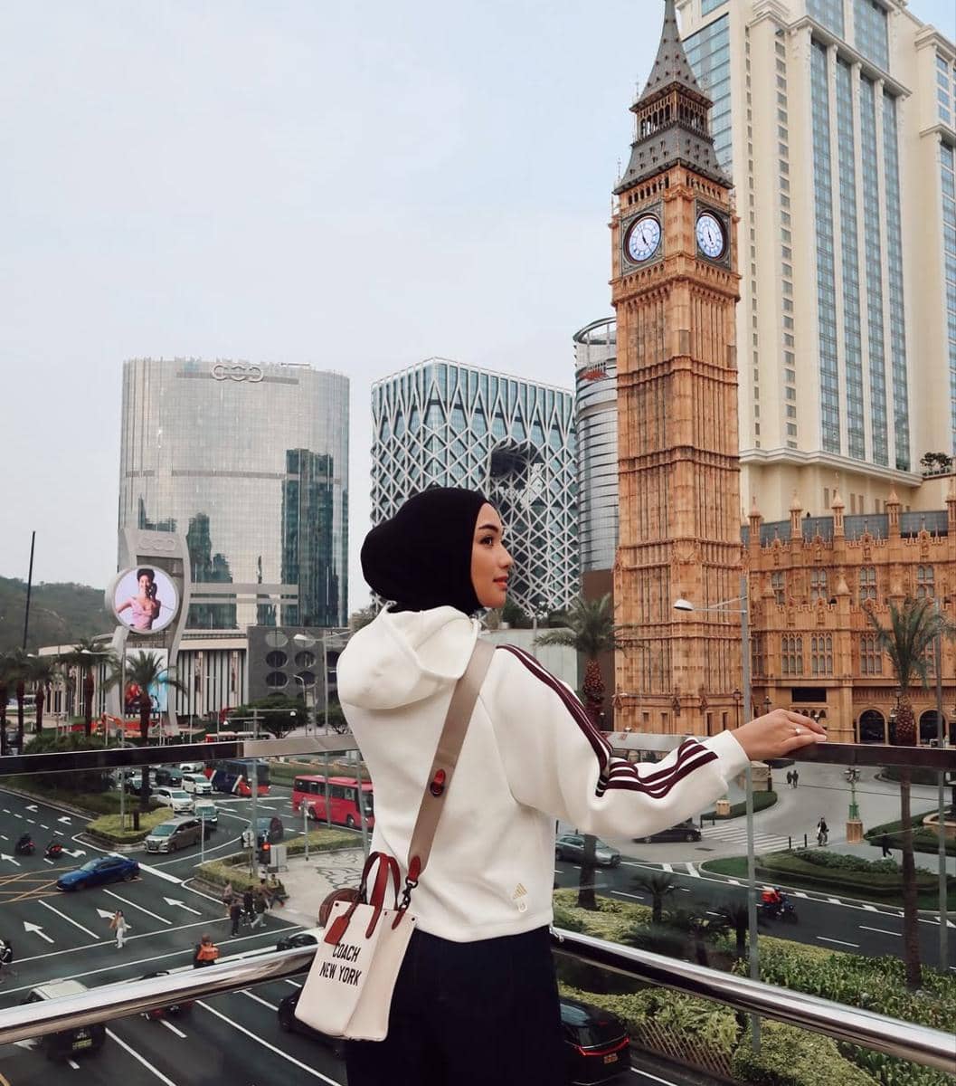 Keluarga Citra Kirana jalan-jalan di Macau.
