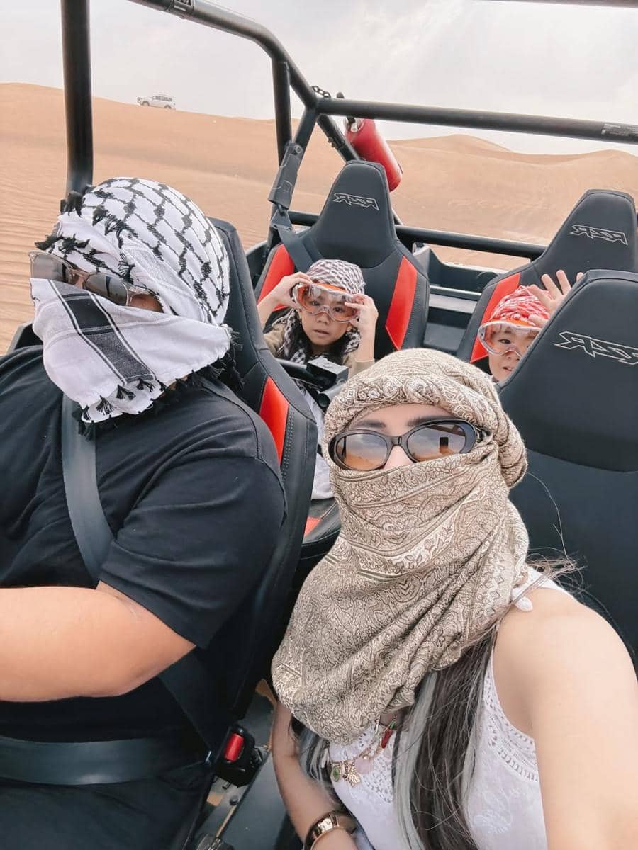 Keluarga Momo Eks Geisha Safari Desert di Dubai