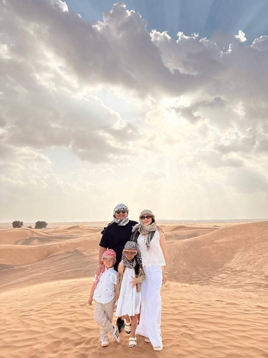 Keluarga Momo Eks Geisha Safari Desert di Dubai