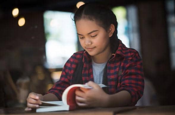 ilustrasi membaca buku