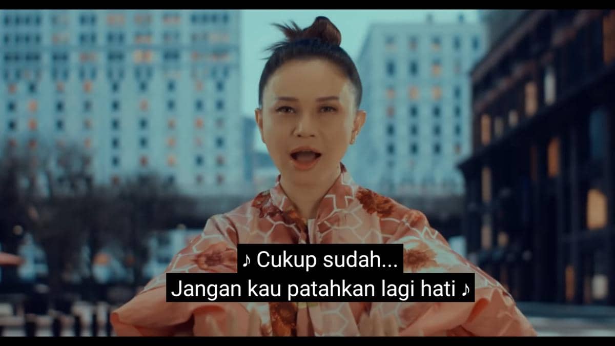 cuplikan video klip "Lupakan Cinta" 