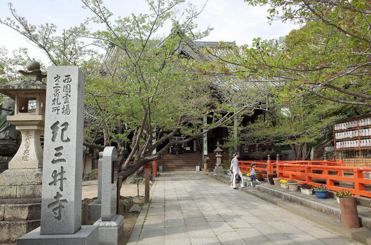 potret Kimiidera Temple