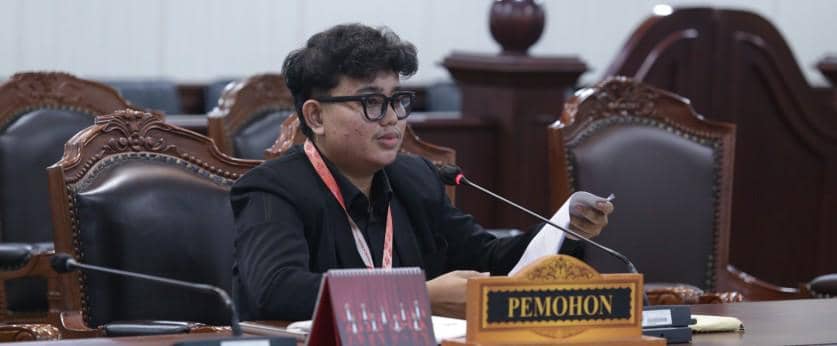Muhammad Reihan Alfariziq mengajukan permohonan pengujian materiil Pasal 106 Undang-Undang Nomor 22 Tahun 2009 tentang Lalu Lintas dan Angkutan Jalan (UU LLAJ) terhadap Undang-Undang Dasar Negara Republik Indonesia (UUD NRI) Tahun 1945 ke Mahkamah Konstitusi (MK) (dok. Humas MK)