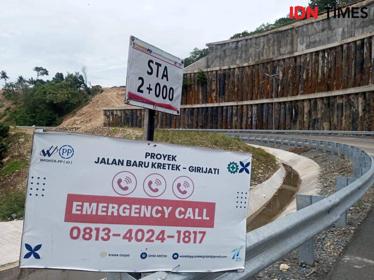 Pembangunan JJLS Kelok 23 yang menghubungkan Kretek dan Girijati.