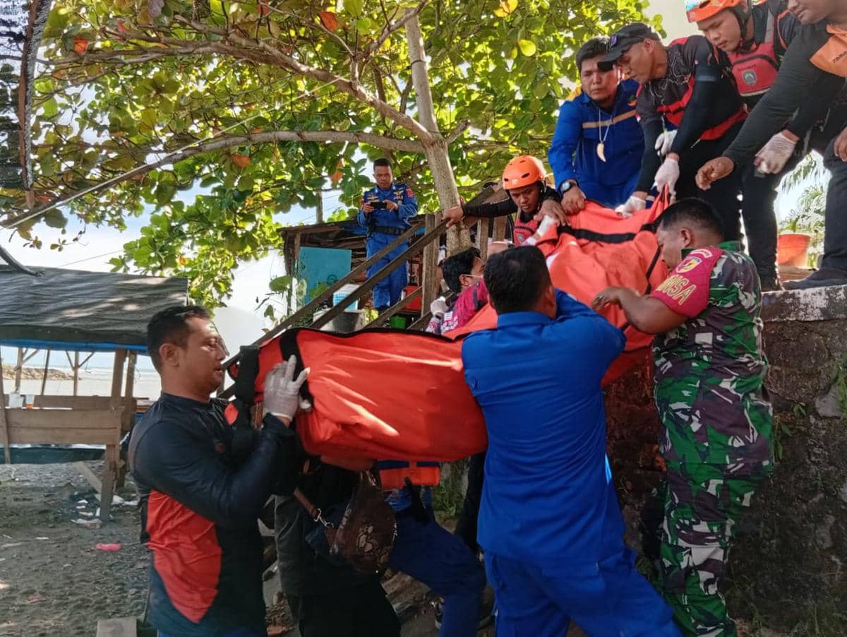 Tim gabungan mengevakuasi jenazah korban yang ditemukan