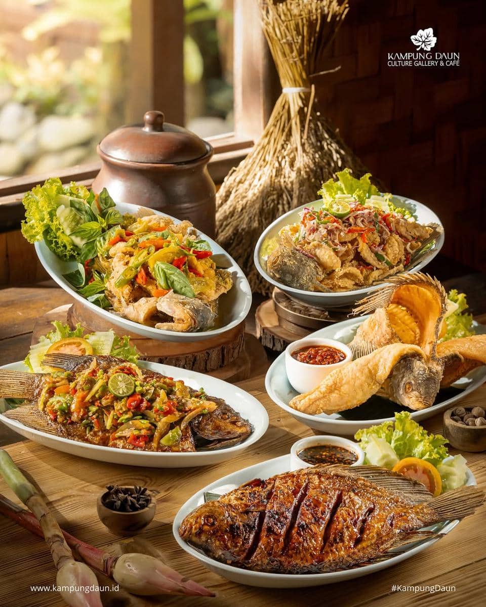 Potret menu ikan di Kampung Daun Bandung