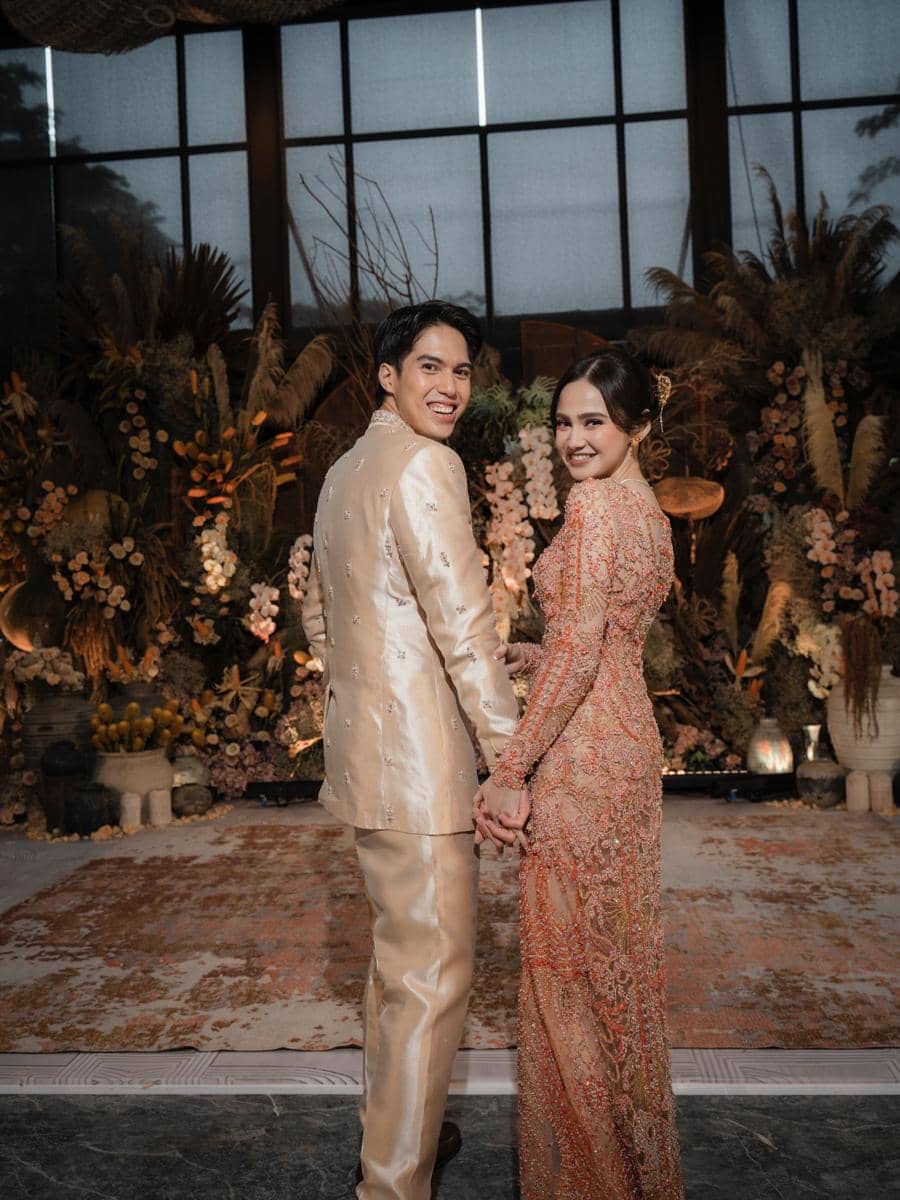 potret lamaran El Rumi dan Syifa Hadju