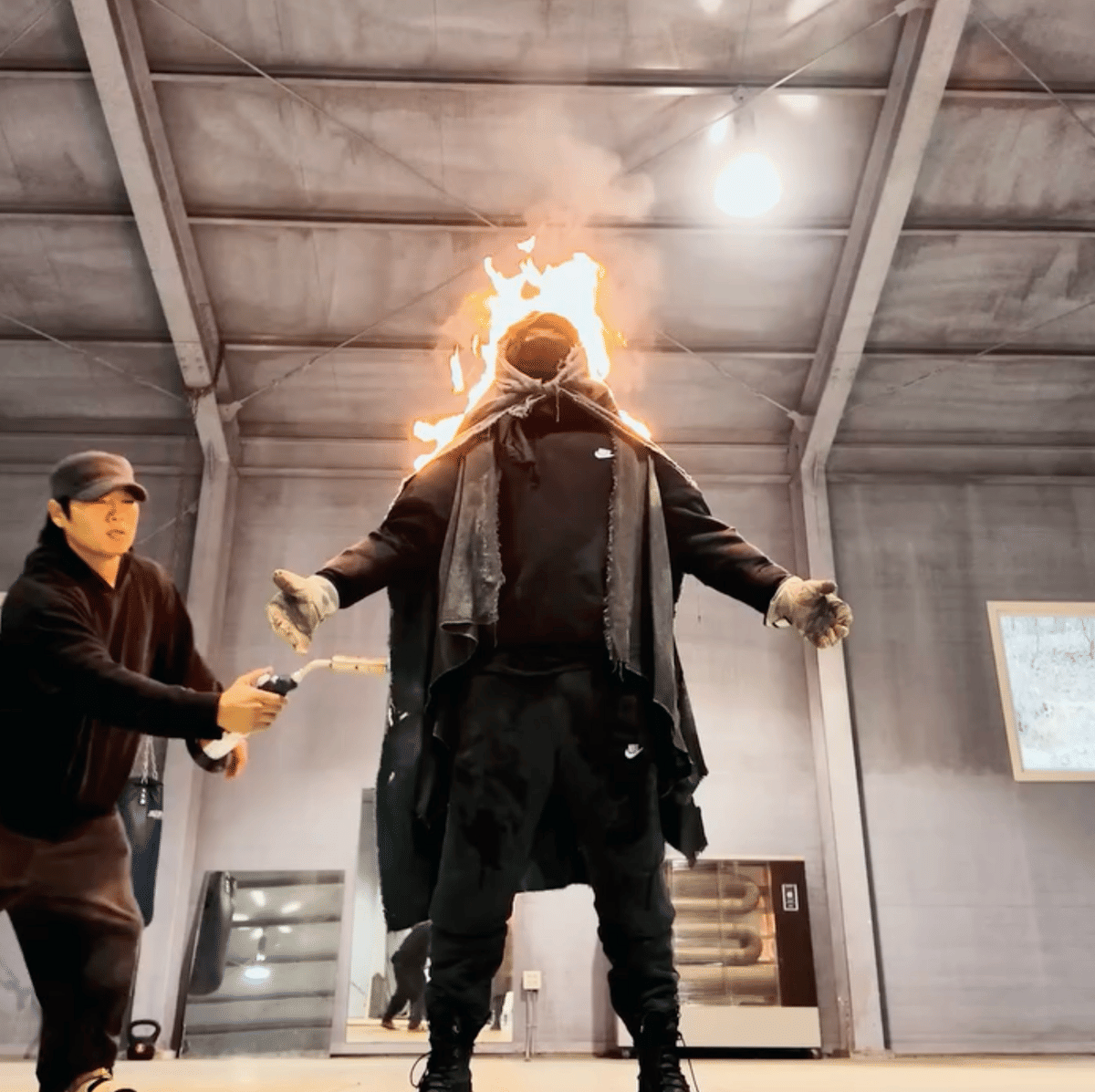 momen behind the scenes MV CROWN - EXO