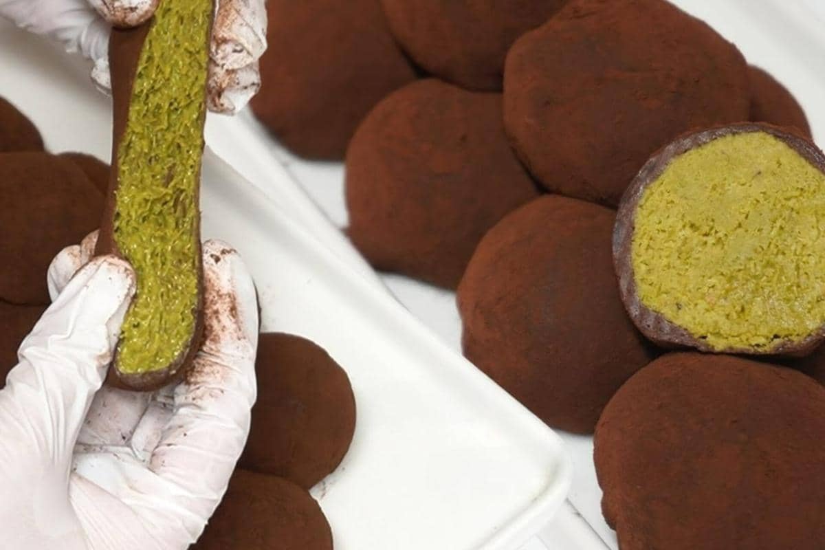 ilustrasi dubai chewy cookie