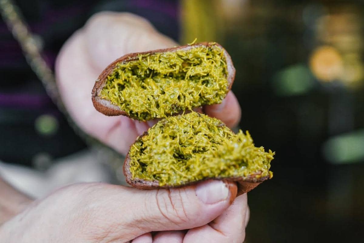 Dubai Chewy Cookie yang dijual di Daribu Coffee & Bakery