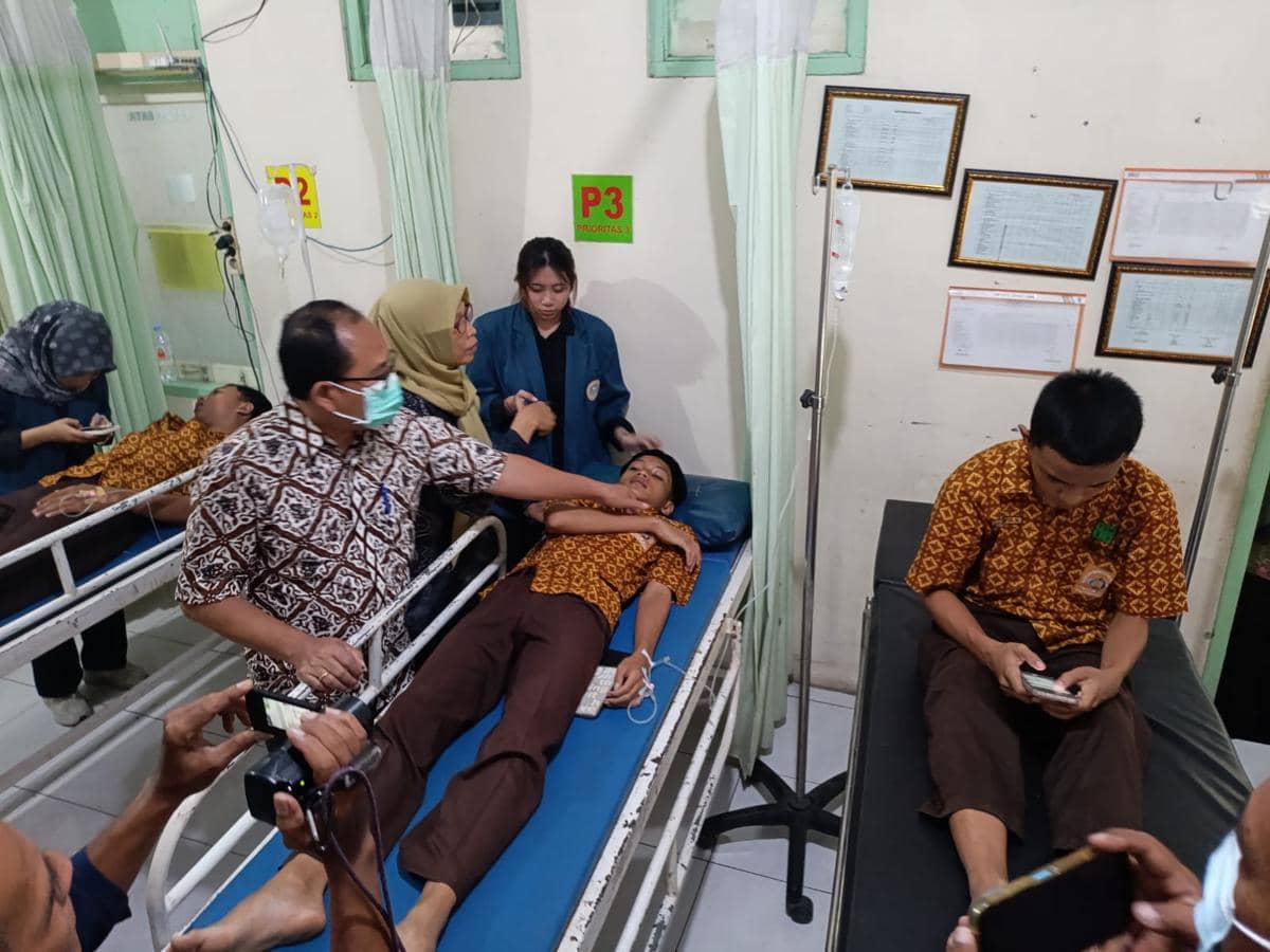 Siswa SMK Sore Tulungagung alami keracunan usai konsumsi MBG. IDN Times/ Bramanta Pamungkas