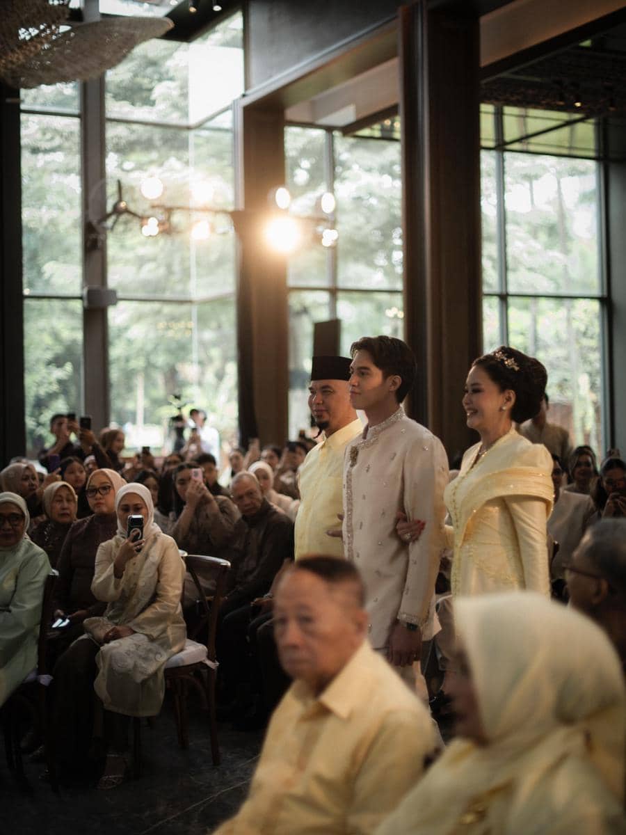 Keluarga di Lamaran El Rumi dan Syifa Hadju (instagram.com/elelrumi)