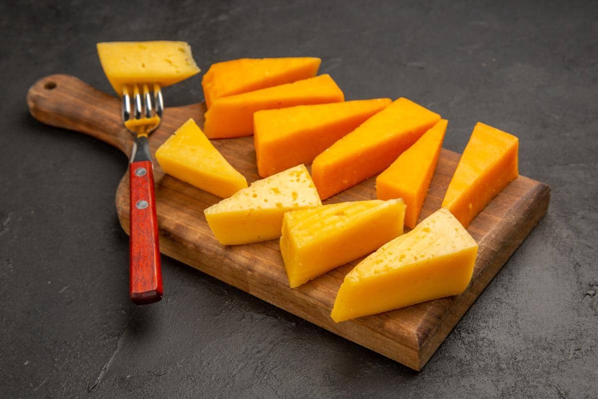 ilustrasi keju tua lokal