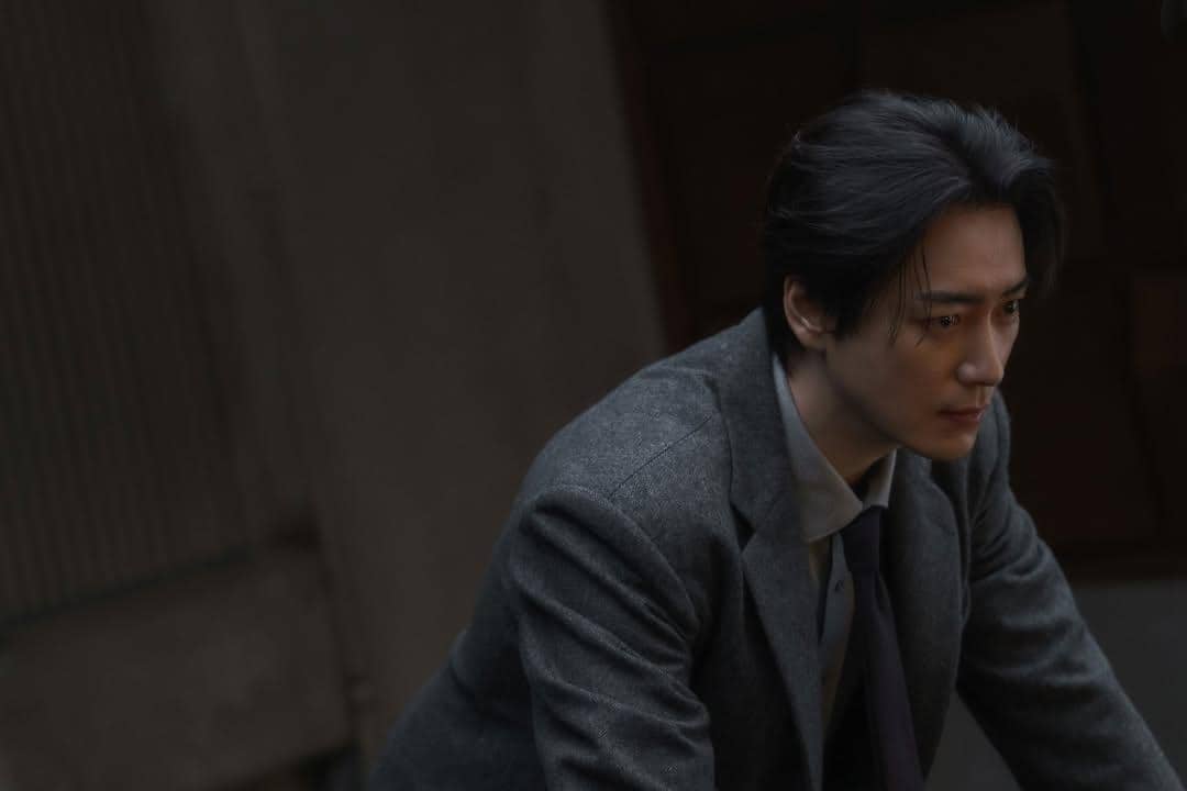 Lee Jun Hyuk di drama The Art of Sarah