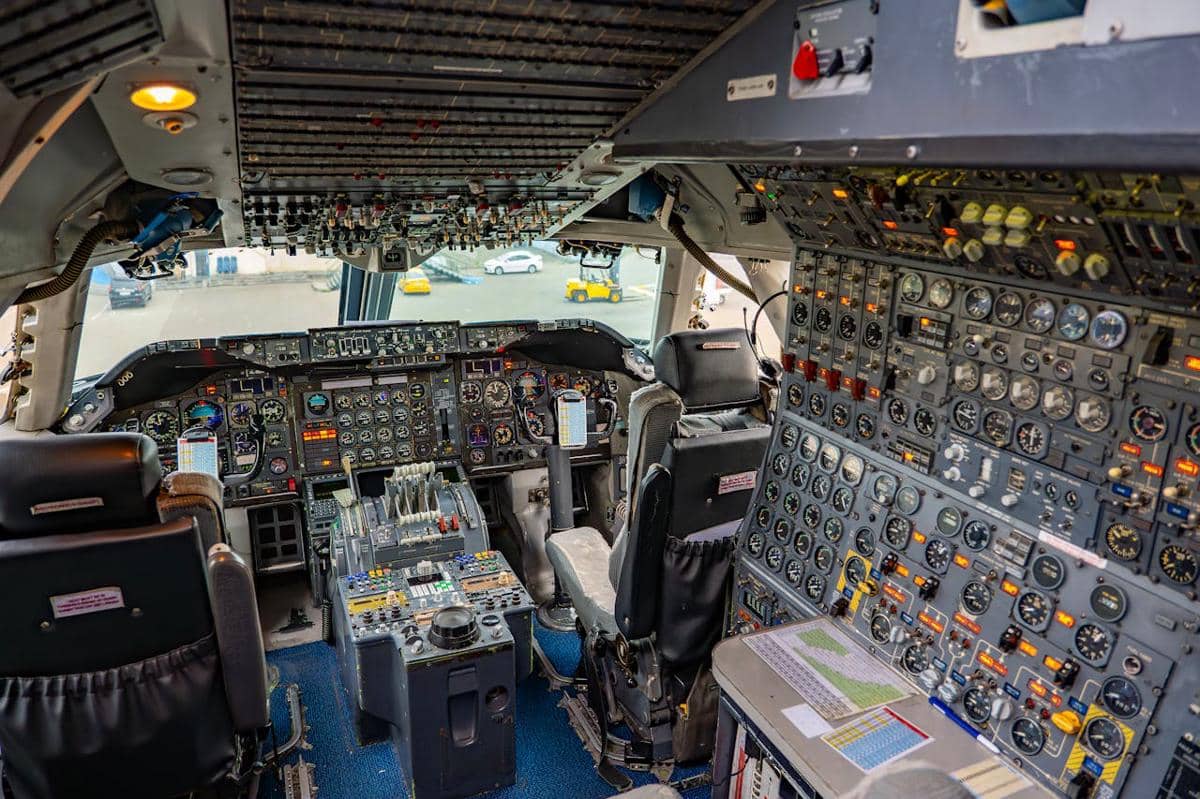 Kokpit pesawat.