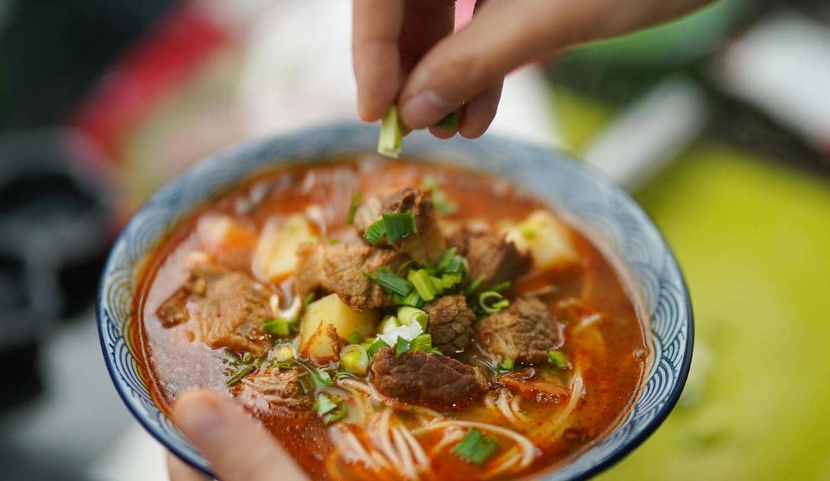 Resep Mi Kuah Kare Pedas Hangat untuk Santapan Saat Hujan