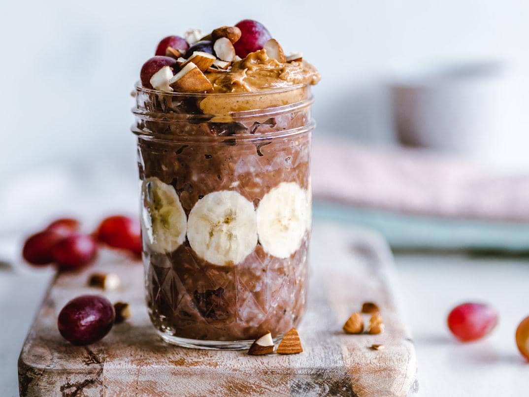ilustrasi overnight oats