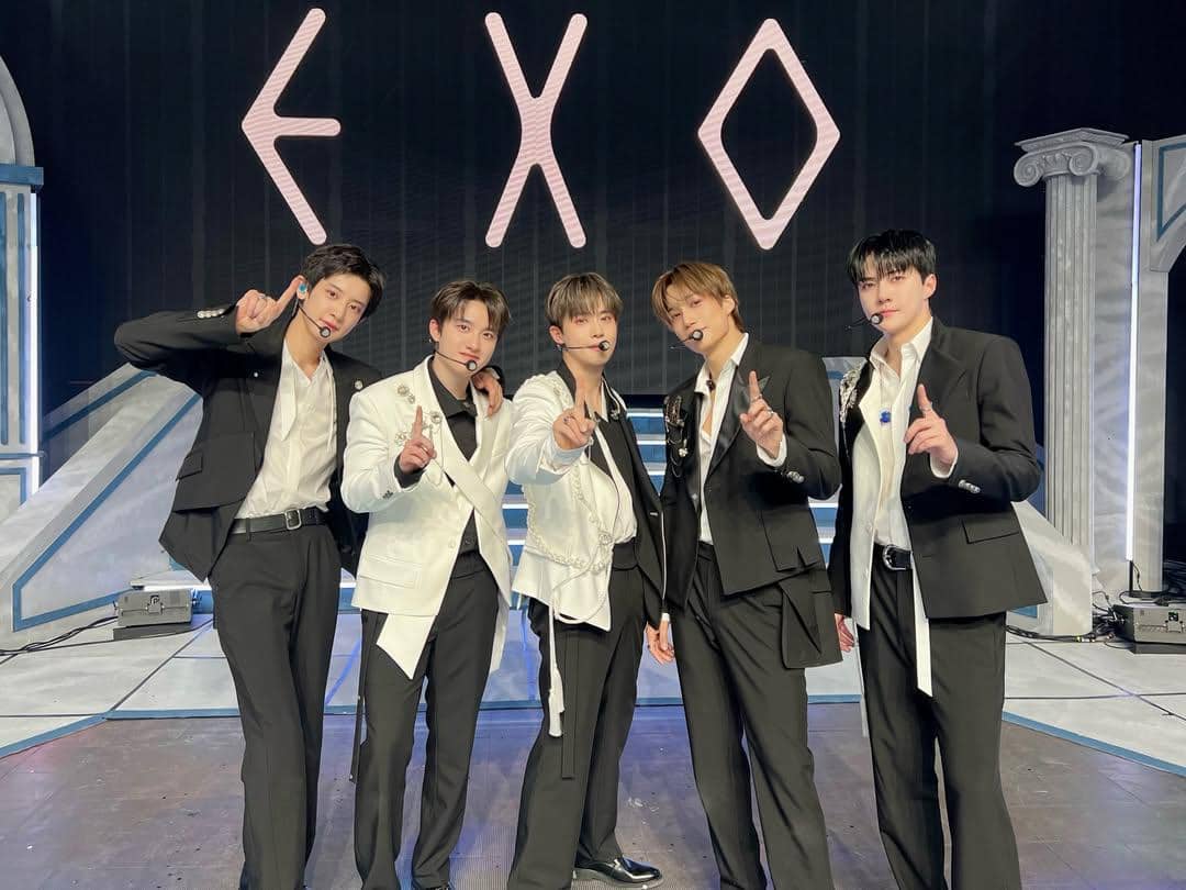 potret grup EXO