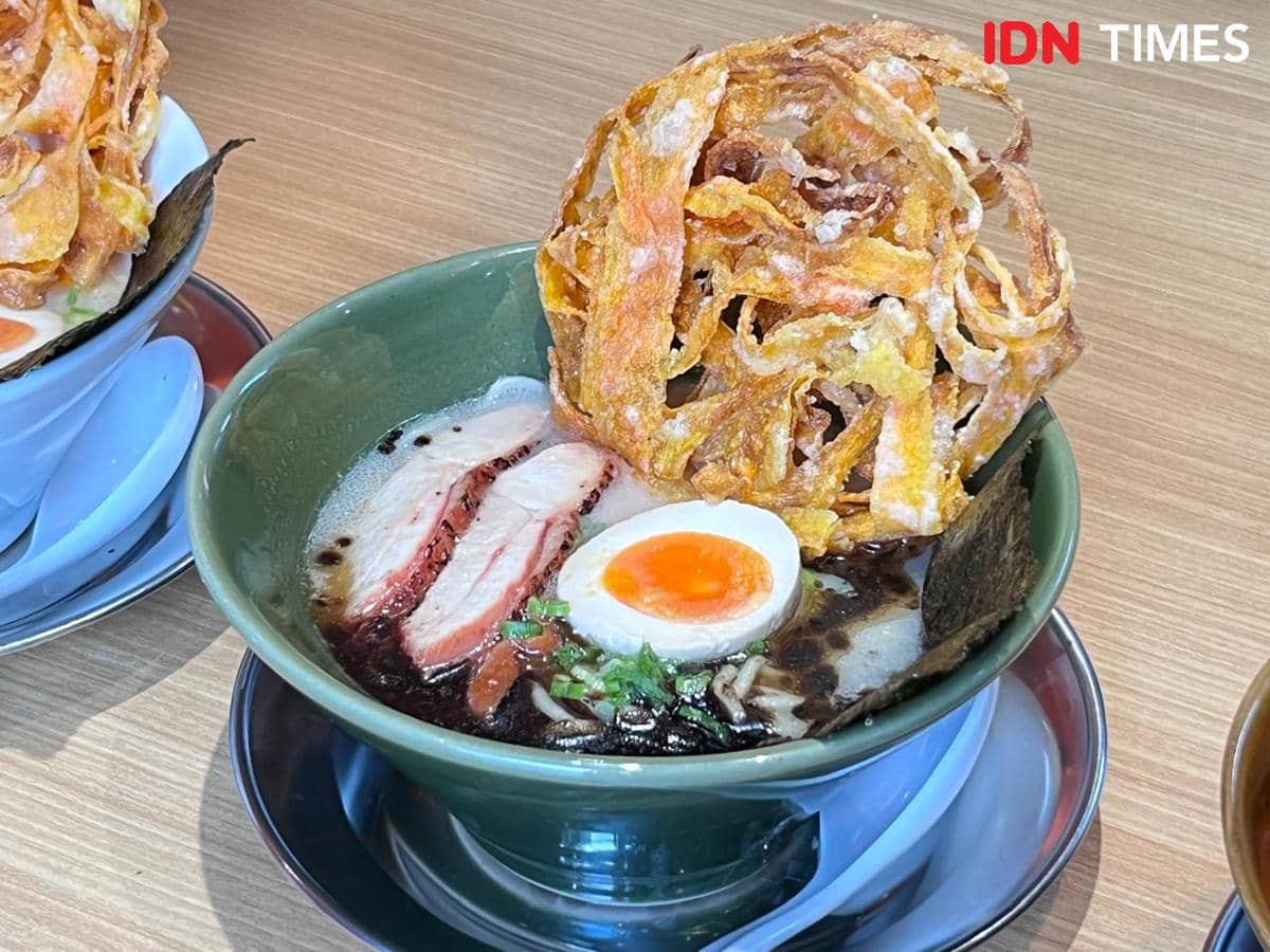 Potret Chicken Kuro Signature di Ramen Mania, Lippo Mall Nusantara, Jakarta Selatan
