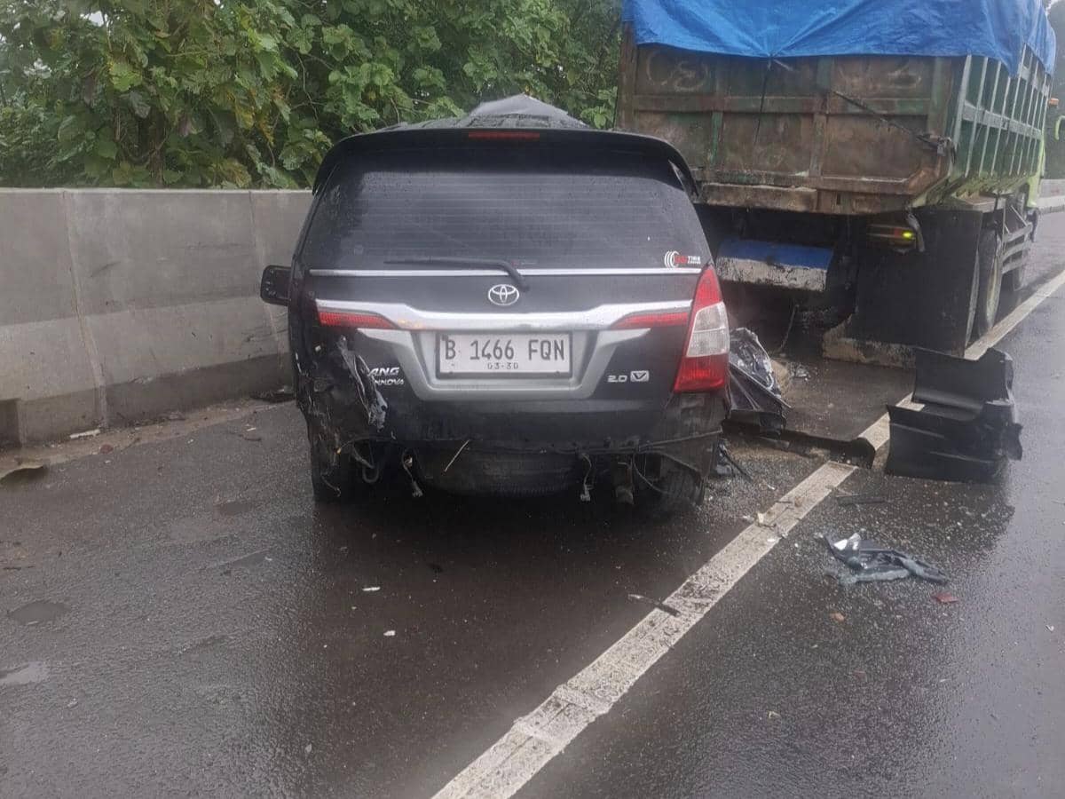Kecelakaan di Tol Cipularang. (Istimewa) 