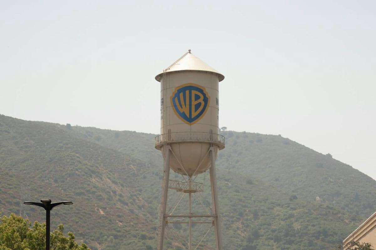 Netflix Setuju Beli Warner Bros. Discovery, Bayar Tunai Rp1.402 T.jpg