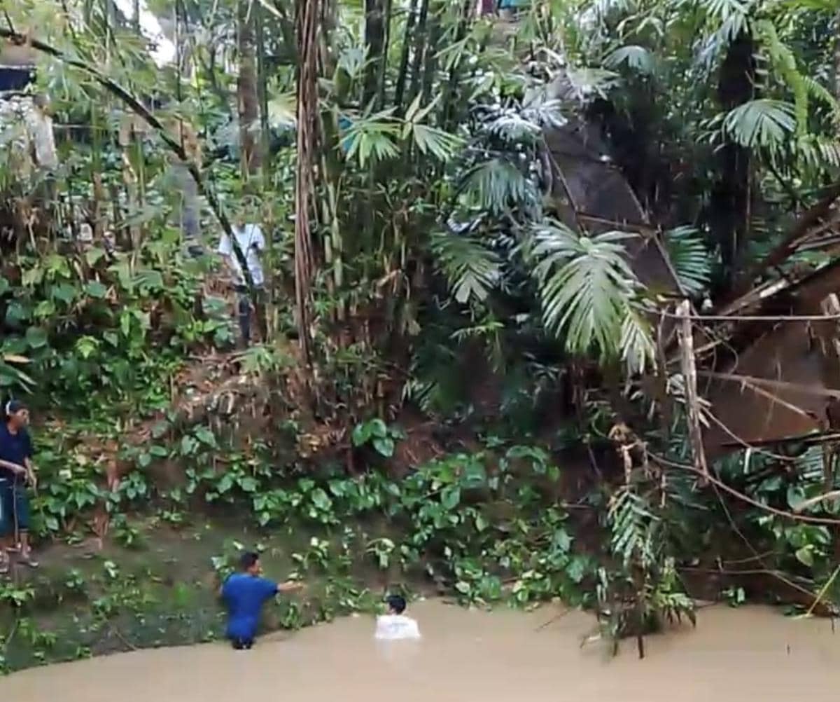 Jembatan Gantung di Lebak Roboh, Sejumlah Pelajar Jadi Korban